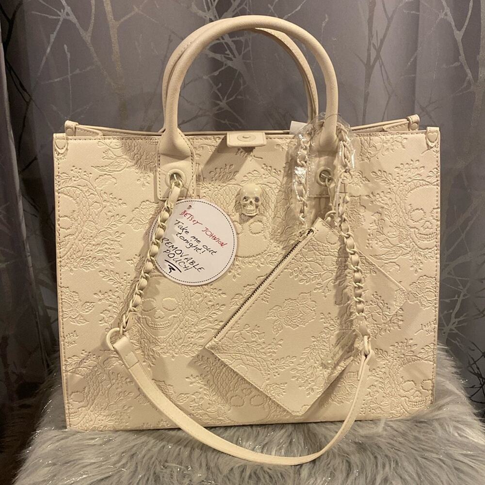 BNWT VIRAL Betsey Johnson XOKIARA2 Large Halloween Skull Satchel Shoulder Bag